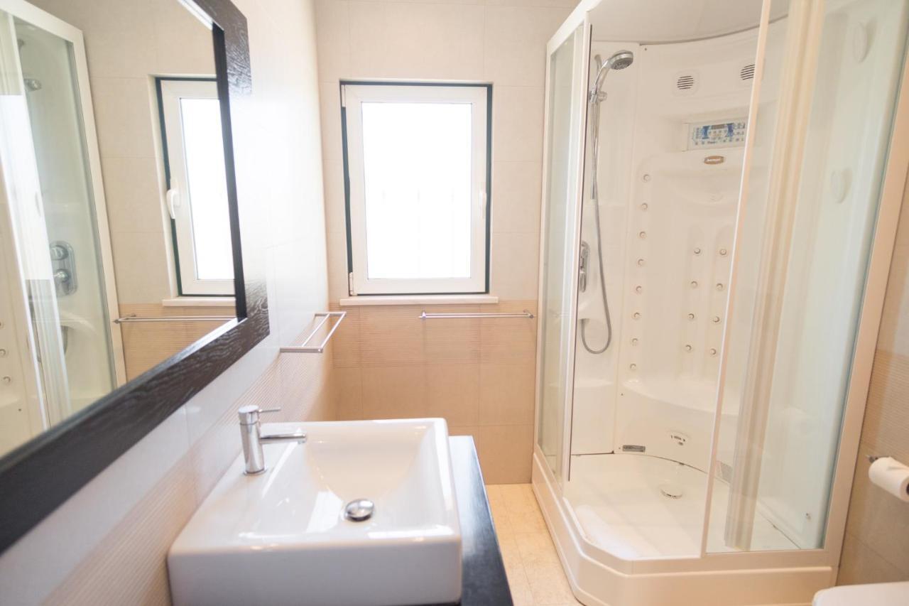 Villa Ria Rose, Alto Da Ria 23 - Jacuzzi And Beach Alvor Eksteriør billede